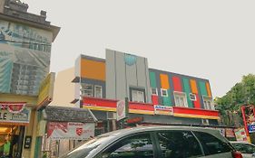 Urbanview Hotel Fif Fa Kauman Malang